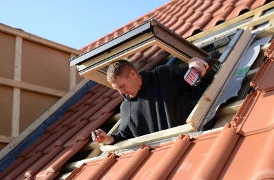 Pose de fenêtres de toit Velux à Coulobres